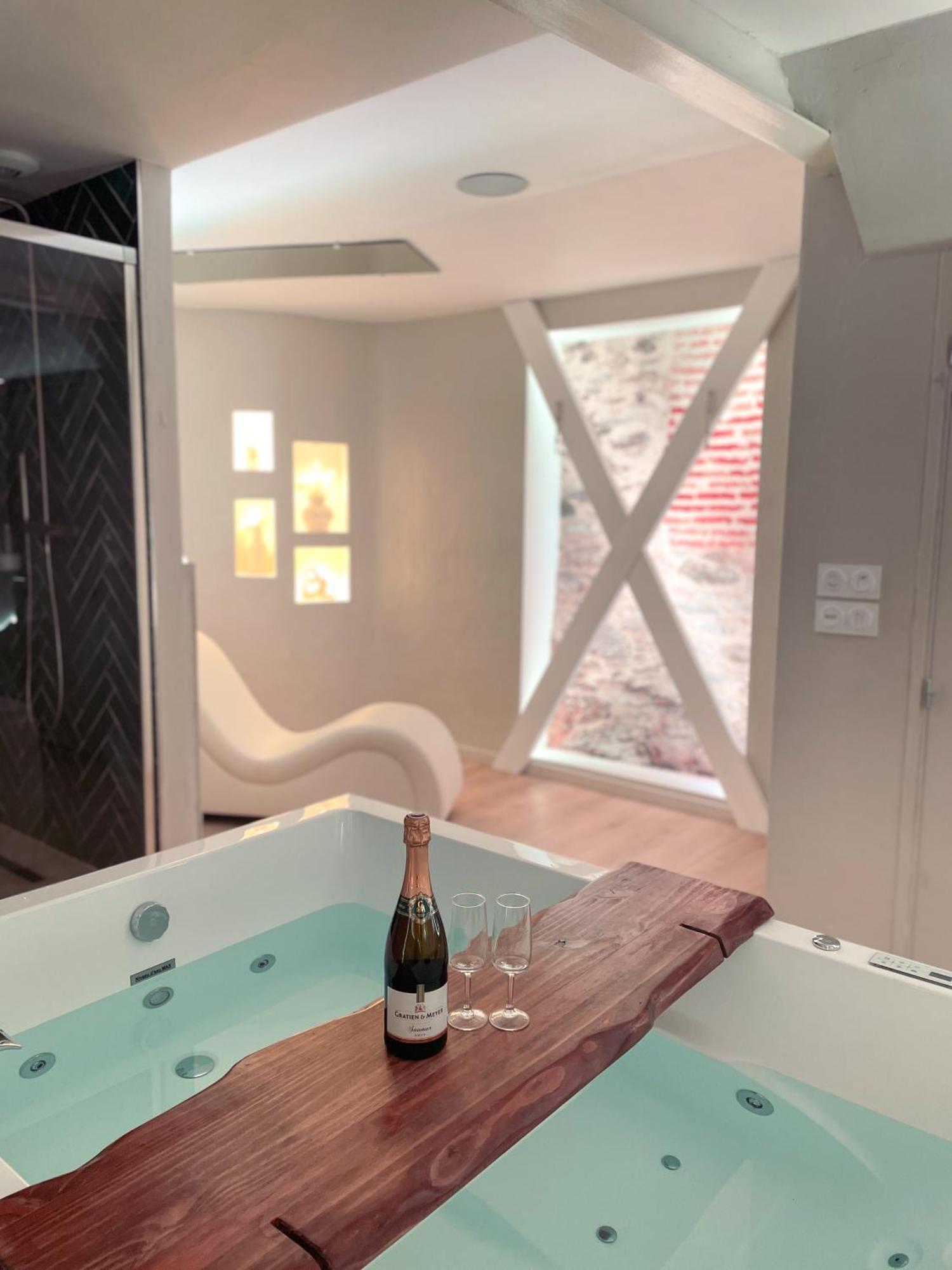 A La Folie - Loft & Spa Montrevault Εξωτερικό φωτογραφία